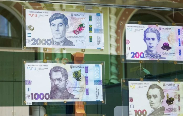 За звичайну гривню можуть дати понад 100 тисяч: що треба перевірити