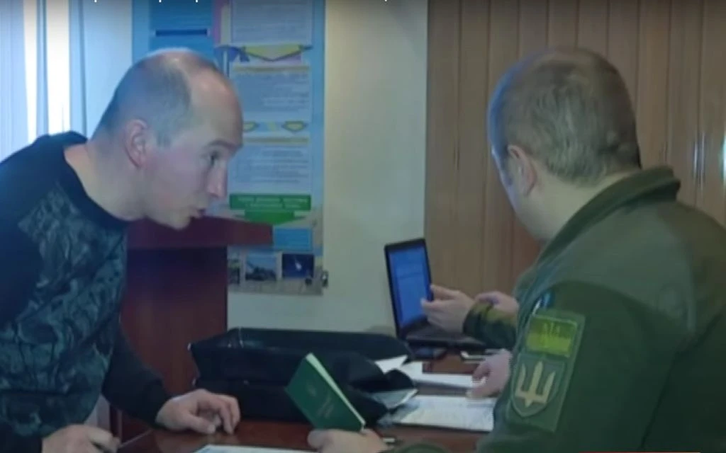 Не випускають із ТЦК: коли це законно, а коли вже порушення
